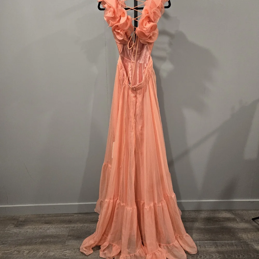NWT Mac Duggal 67911‎ Size 6 RUFFLE TIERED CUT-OUT CHIFFON GOWN CORAL